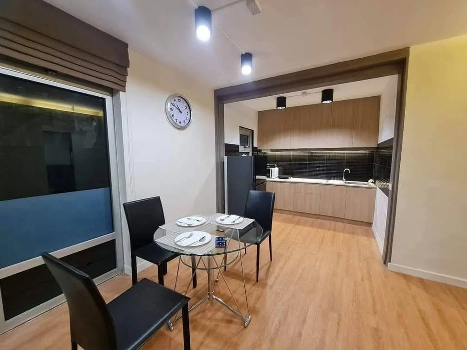 Condo for sale or rent: The Riviera Jomtien Pattaya. Large, comfortable room. Plenty of living space. Convenient and complete in one place. Reserve no