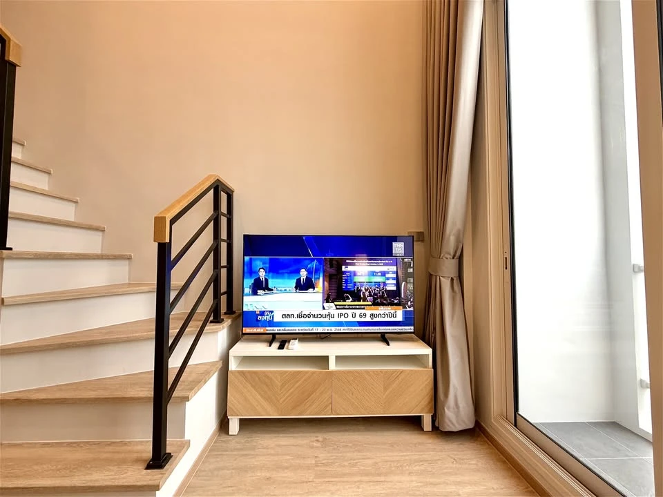 For sale or rent: Culture Chula, north-facing, open and airy view, overlooking Chamchuri Square building. Private room location, quiet, not crowded. R