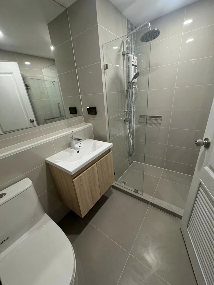 For sale or rent: CYBIQ Ratchada 32, a lovely room on the 7th floor, decorated in a cool theme, with complete amenities. Reserve now!