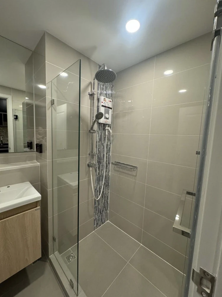 For sale or rent: CYBIQ Ratchada 32, a lovely room on the 7th floor, decorated in a cool theme, with complete amenities. Reserve now!