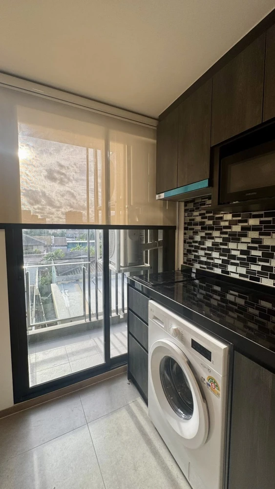 For sale or rent: CYBIQ Rama 9-Ramkhamhaeng 24, spacious room, comfortable living, pets allowed, fully furnished, reserve now!