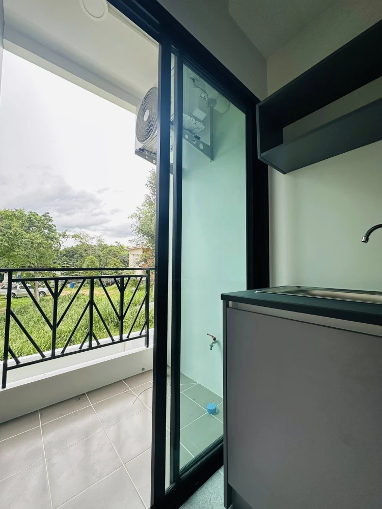 For sale, for rent, D Park Condo Suansear - Sriracha, corner room, not crowded, comes with complete furniture, good like this, don't miss it.