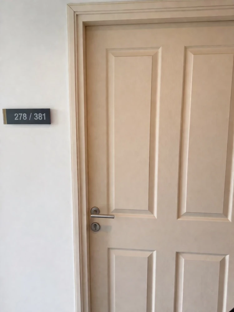 For sale or rent: DCondo Campus Resort Bangna, near ABAC Bangna. High-quality wallpaper installed in the rooms. Very quiet and private. Book now!