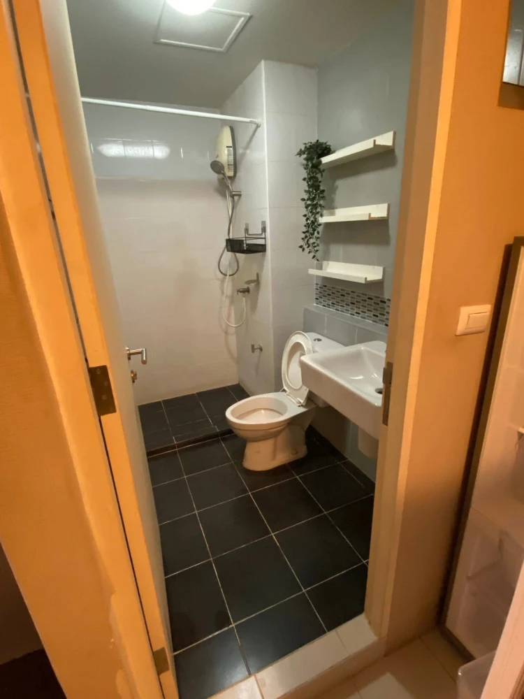 For sale or rent: Dcondo Sukhumvit 109, 3rd floor, lovely unit with stylish, coordinated decor. Prime location. Book now!