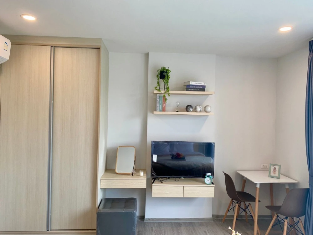 For sale or rent: Dolce Lasalle, 5th floor, 26 sq m unit, fully furnished and ready to move in.
