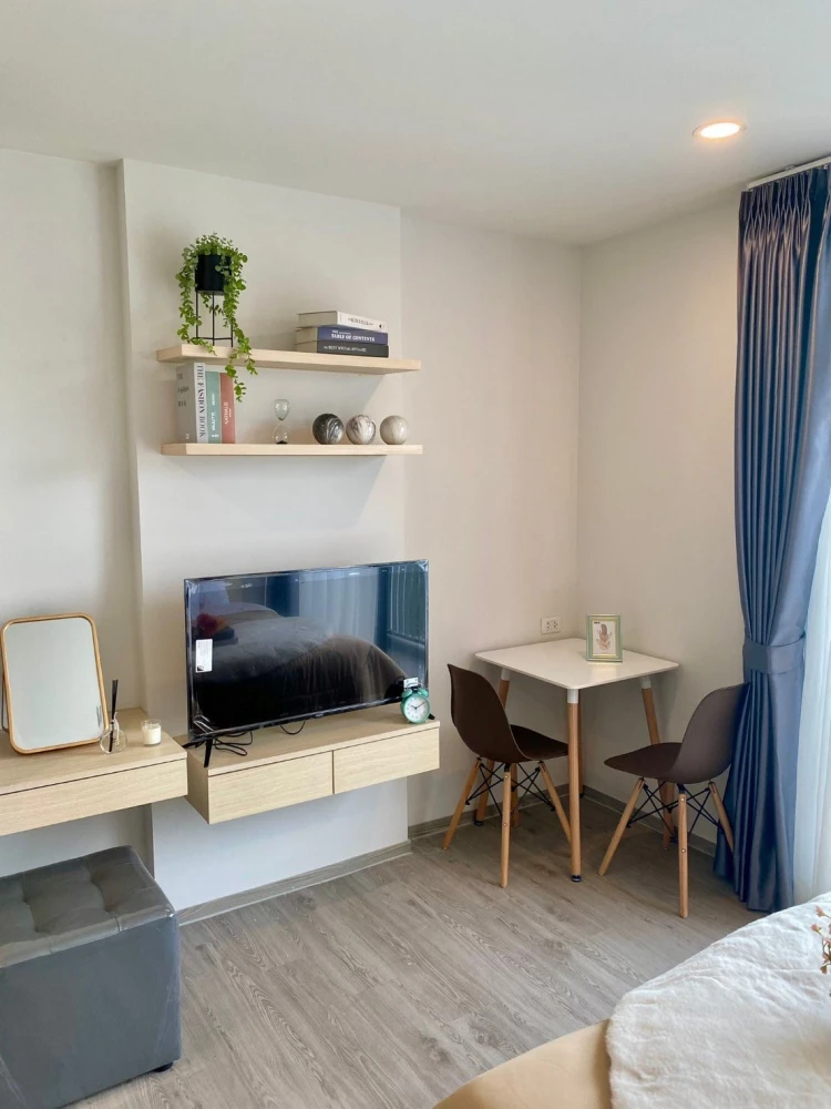 For sale or rent: Dolce Lasalle, 5th floor, 26 sq m unit, fully furnished and ready to move in.