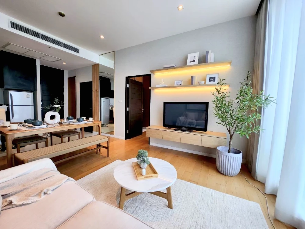 For sale, for rent, Eight Thonglor Residences, decorated in Muji style, comes with a lot of usable space, complete facilities, don't miss it.