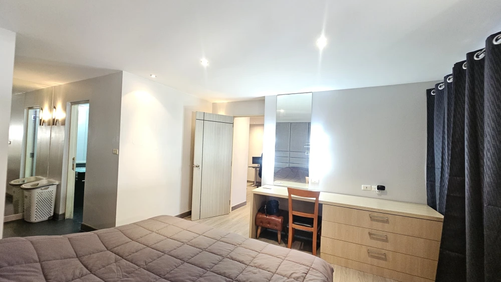 For sale or rent: Family Park Ladprao 48, a lovely room with a built-in headboard and fully furnished. Don't miss out!