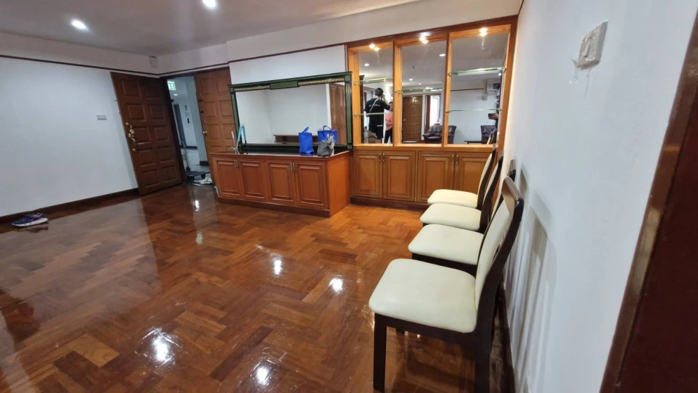 For sale, for rent, Flora ville, corner room, long balcony, 3 bedrooms, 3 bathrooms, beautiful city view, large room like being at home, don't miss it