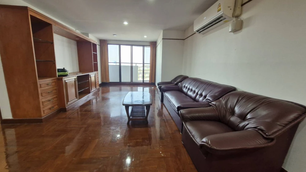 For sale, for rent, Flora ville, corner room, long balcony, 3 bedrooms, 3 bathrooms, beautiful city view, large room like being at home, don't miss it