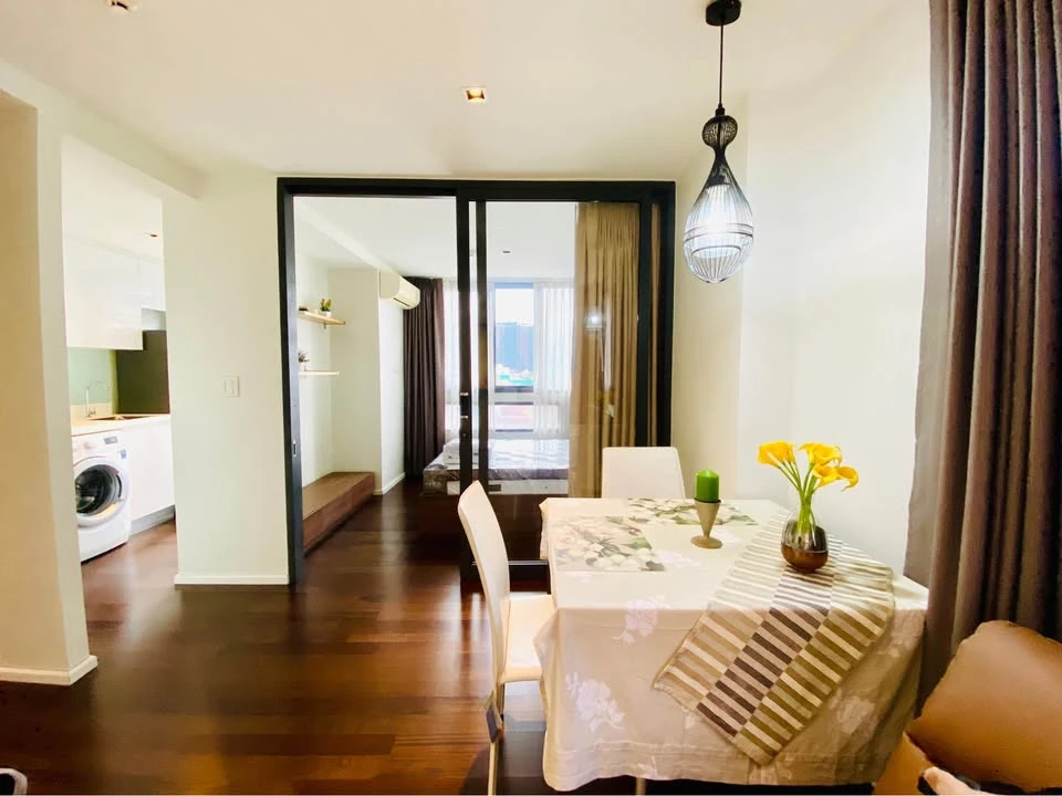 For sale or rent: Formosa Ladprao 7. Features two-way windows for natural light and ventilation, and comes fully furnished with amenities. Book now!