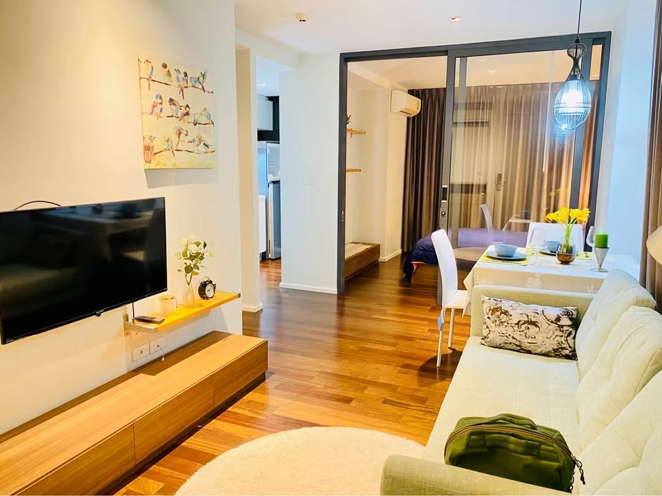 For sale or rent: Formosa Ladprao 7. Features two-way windows for natural light and ventilation, and comes fully furnished with amenities. Book now!