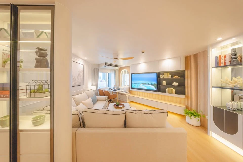 For sale or rent: Fortune Condo Town, 11th floor, city view, beautifully and flawlessly decorated. Don't miss out!
