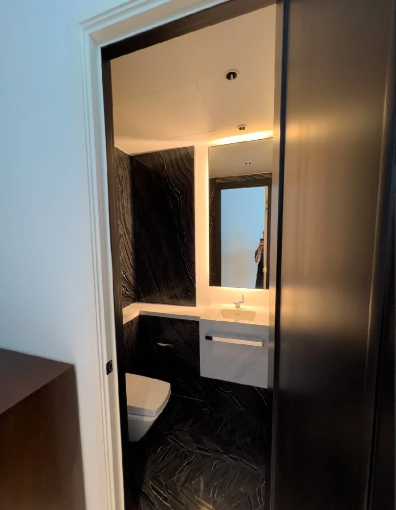 For sale, for rent, Four Seasons Private Residences, spacious room, lots of usable space, fully furnished, river view from high floor, don't miss it.