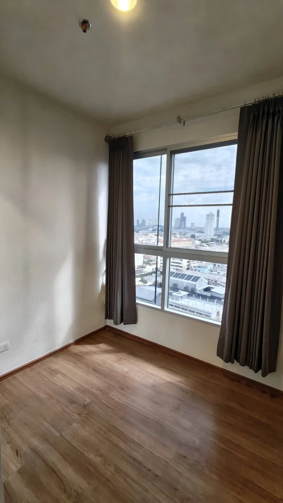 For sale or rent: Fuse Chan Sathorn, corner unit, less crowded, high-quality built-in furniture, beautiful city view. Book now!