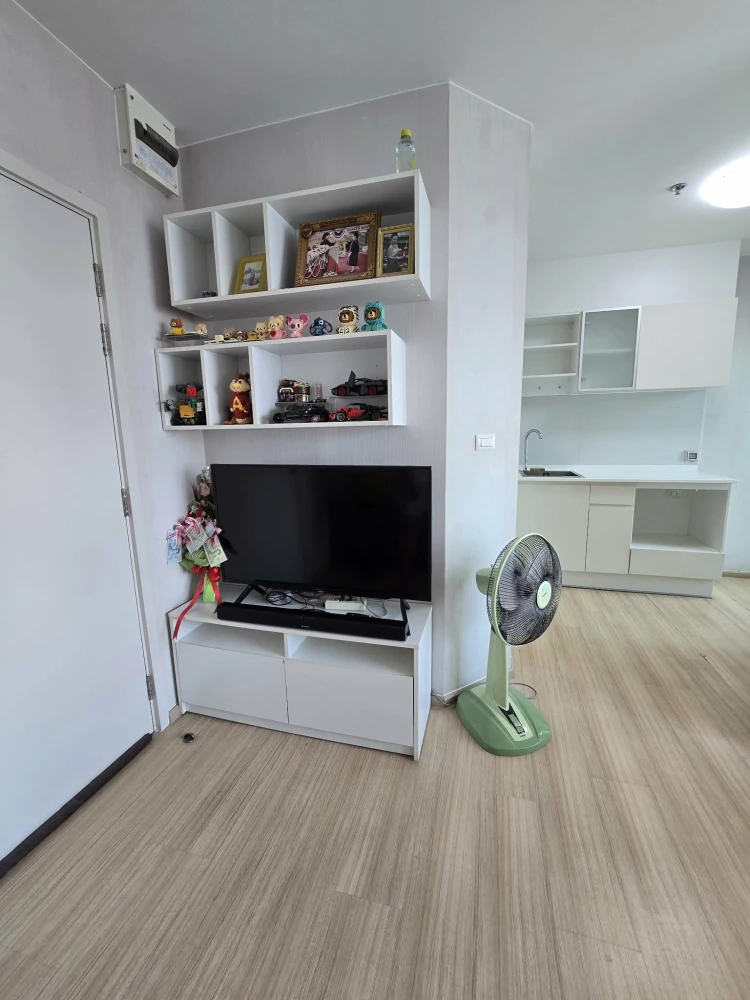 For sale or rent: Fuse Sense Bangkae, 15th floor unit in a prime location. Fully furnished and conveniently located. Don't miss out!