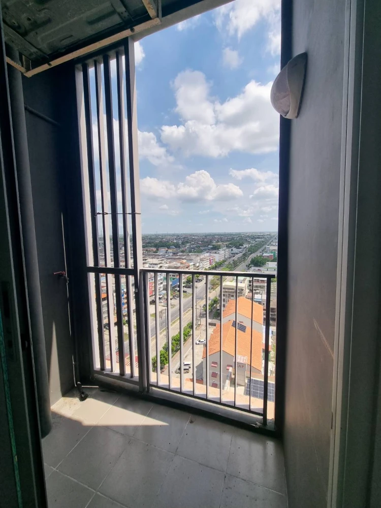 For sale or rent: Fuse Sense Bangkae, 15th floor unit in a prime location. Fully furnished and conveniently located. Don't miss out!