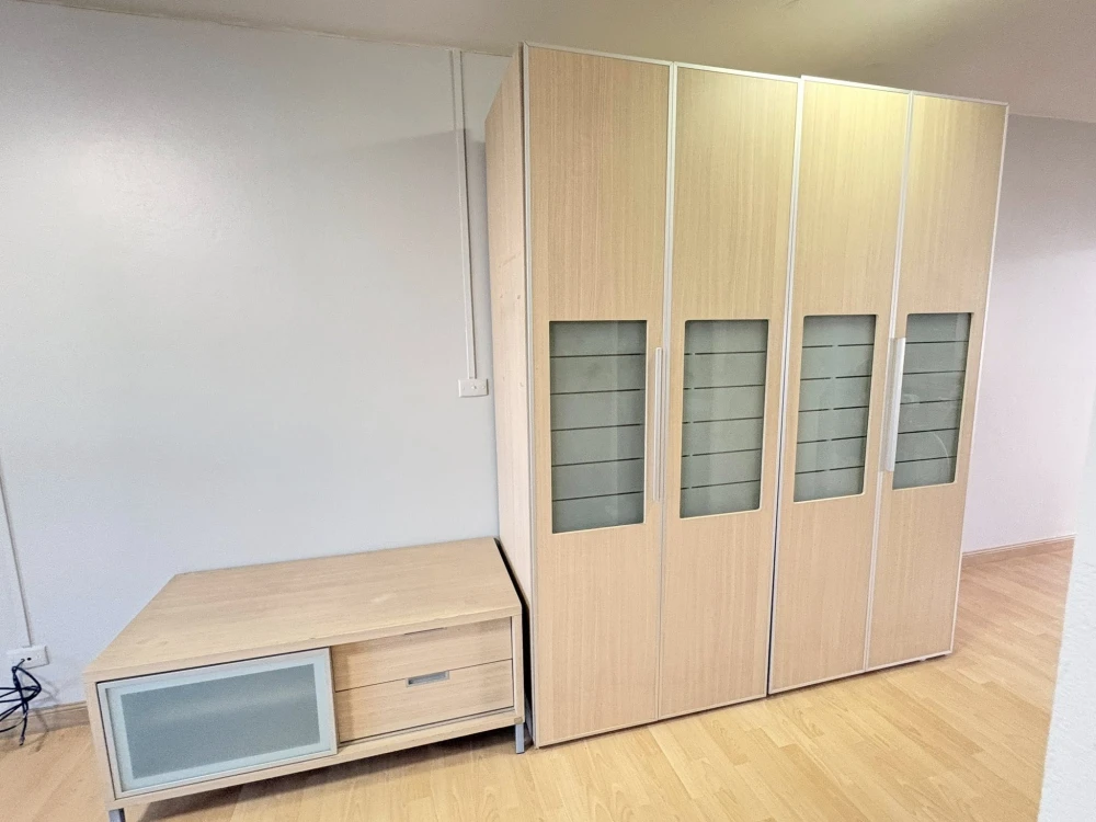 For sale or rent: Garden Court, 7th floor, comfortable unit with complete furniture and amenities. Book now!