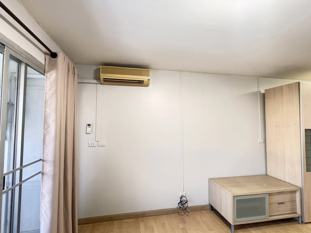 For sale or rent: Garden Court, 7th floor, comfortable unit with complete furniture and amenities. Book now!