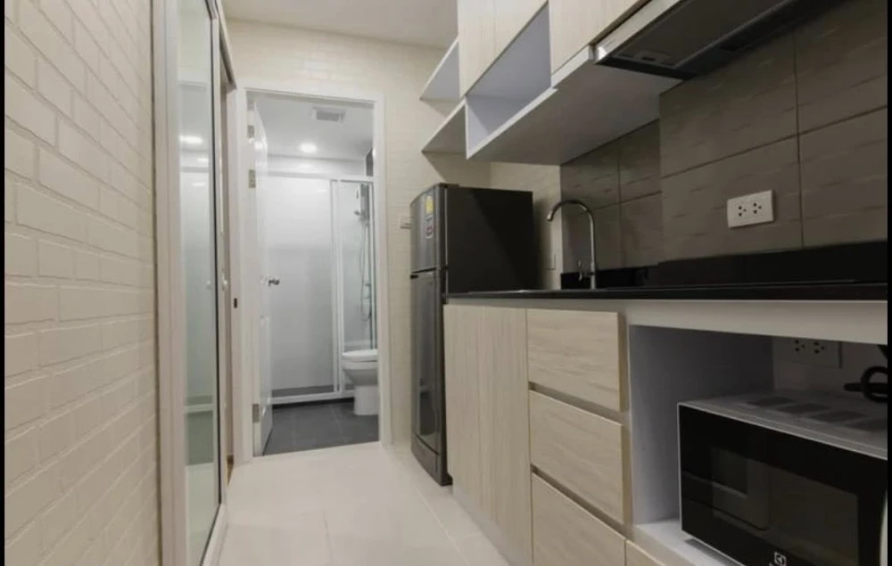 For sale or rent: Green Ville Sukhumvit 101, a lovely room with complete furniture and amenities. Don't miss out on this great deal!