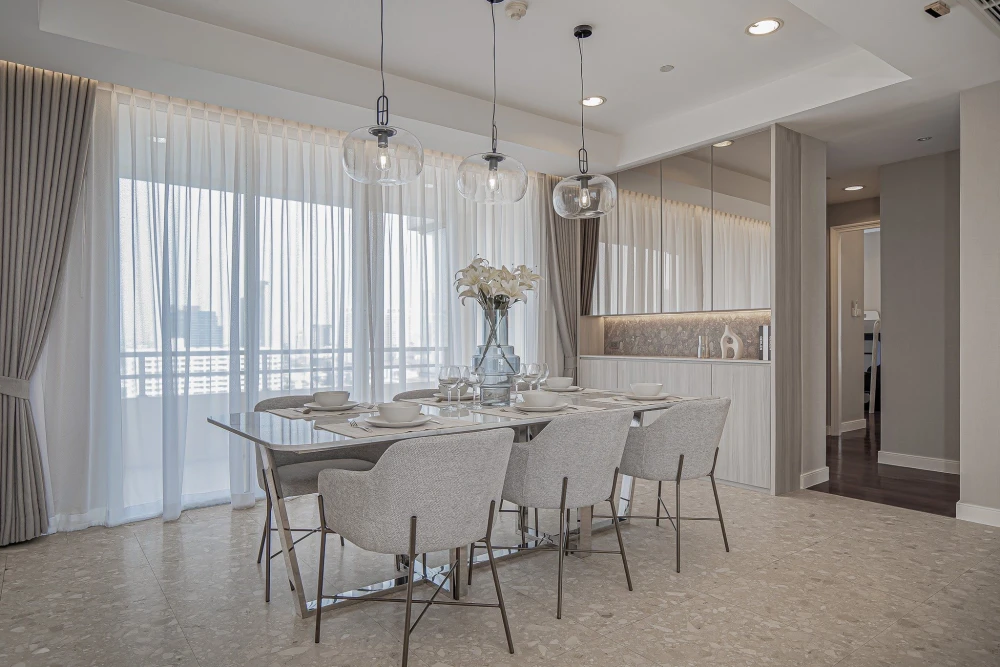 For sale or rent: Hampton Thonglor 10, open and airy views from every room, fully furnished and ready to move in by a professional interior design tea