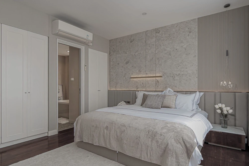 For sale or rent: Hampton Thonglor 10, open and airy views from every room, fully furnished and ready to move in by a professional interior design tea