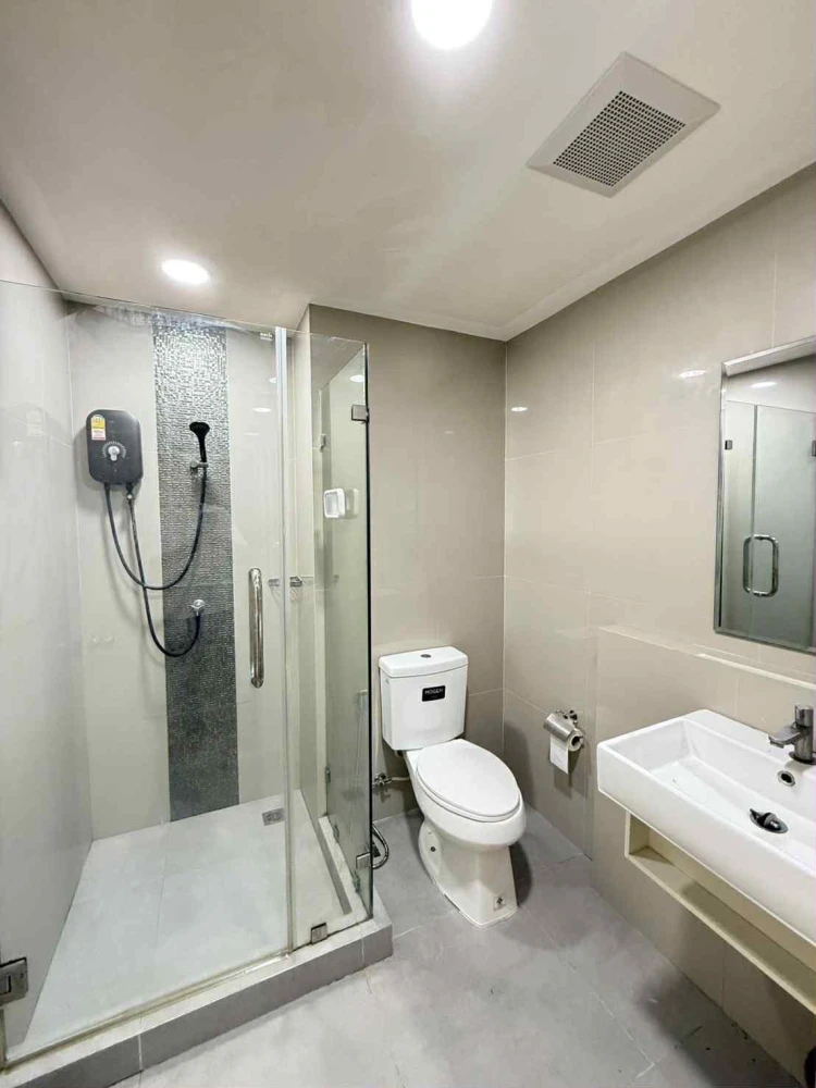 For sale or rent: Happy Condo Donmuang The Terminal, fully furnished and ready to move in. Completely furnished and ready to move in.