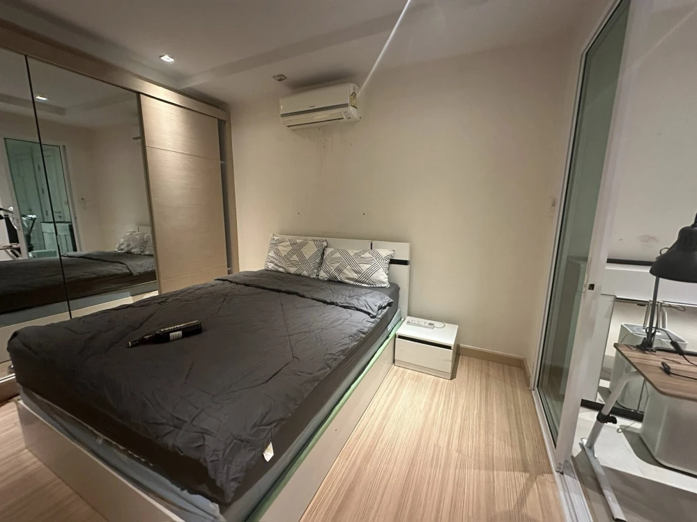 For sale or rent: Happy Condo Ladprao 101, a lovely room on the 2nd floor, with plenty of usable space and complete amenities. Don't miss out!