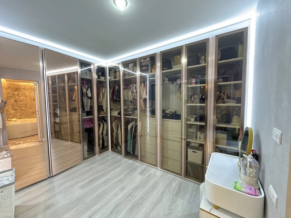 For sale or rent: Happy Condo Ladprao 101. Fully furnished unit with spacious living area, 4th floor, pool view, and large balcony. Book now!