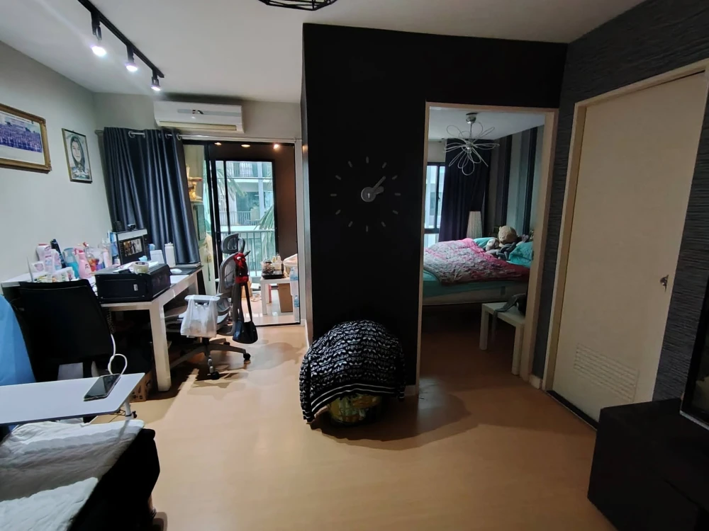 For sale or rent: iCondo Sukhapiban 2, 2 comfortable rooms, high-quality wallpaper, convenient location. Book now!