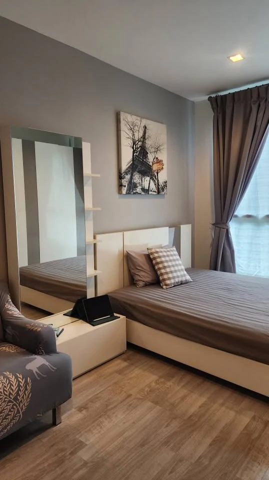 For sale or rent: Ideo Mobi Rama 9, 9th floor, swimming pool view, good breeze, unblocked view, with electrical appliances. Don't miss out or you'll r