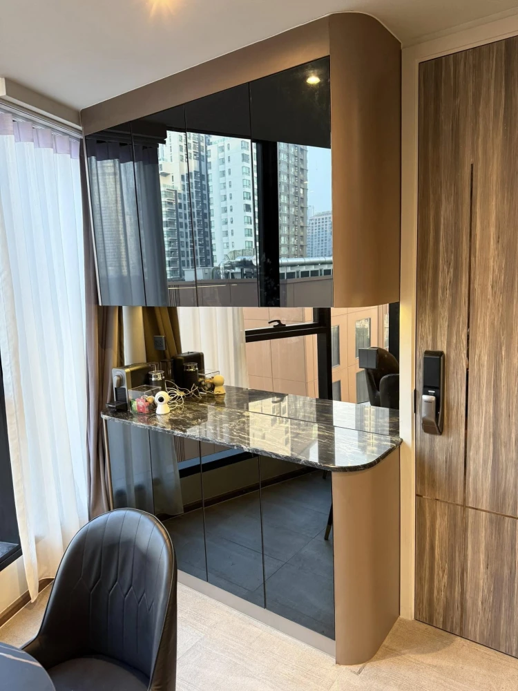 For sale, for rent, ideo q sukhumvit 36, decorated room, built-in work throughout the room, corner room, private building, book first, get it first.
