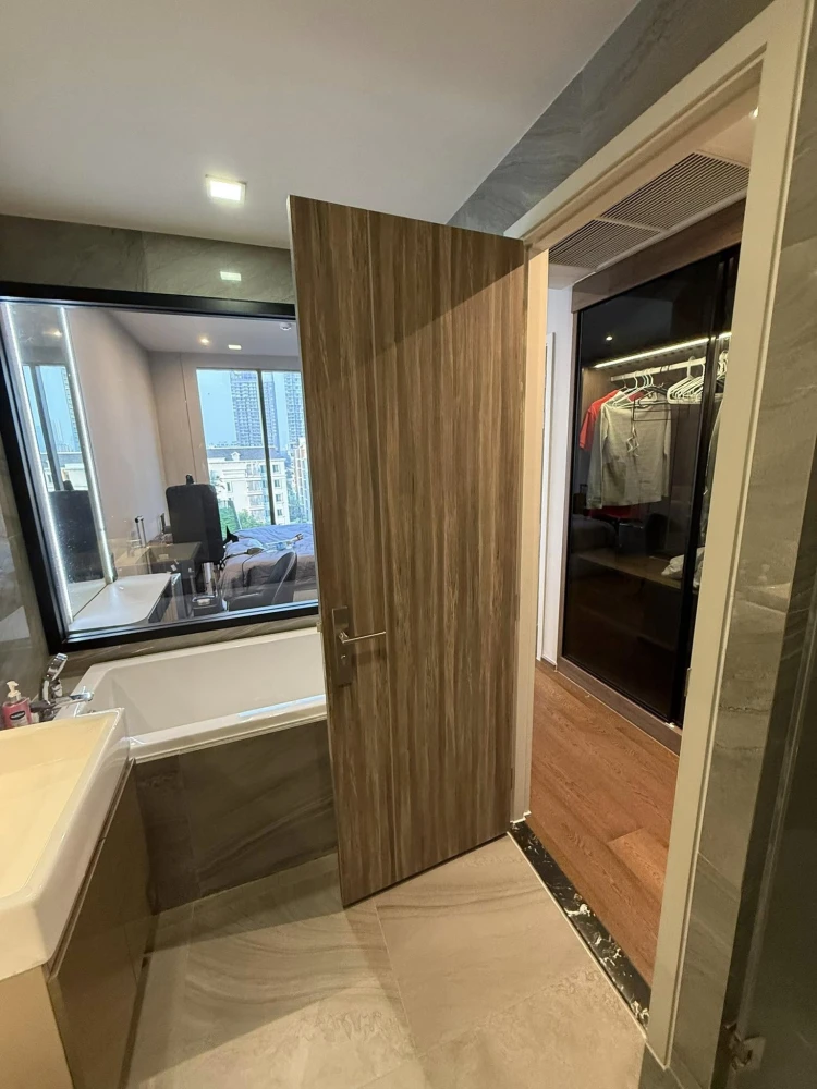 For sale, for rent, ideo q sukhumvit 36, decorated room, built-in work throughout the room, corner room, private building, book first, get it first.