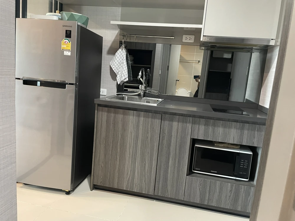 For sale, for rent, IDEO Ratchada-Sutthisan, 22nd floor, very breezy, not hot, fully decorated, modern style, blue + cream + gray tones, very worth bo