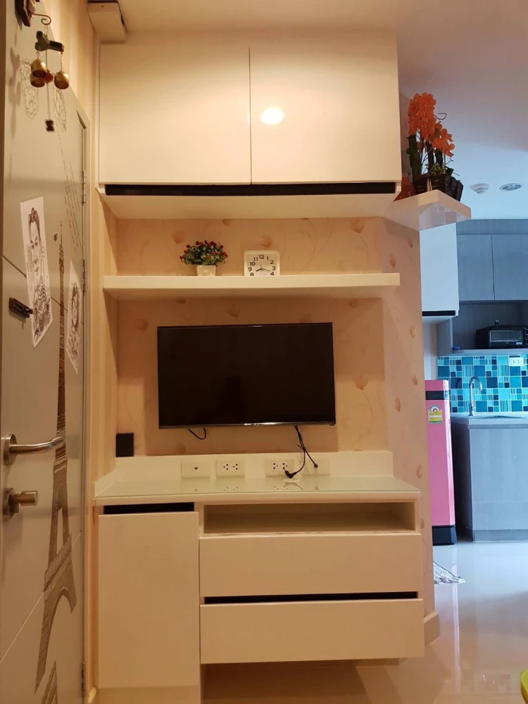 For sale or rent: Ideo Wutthakat, built-in decoration, granite floor, north facing, not hot, not next to the garbage room, must arrange.