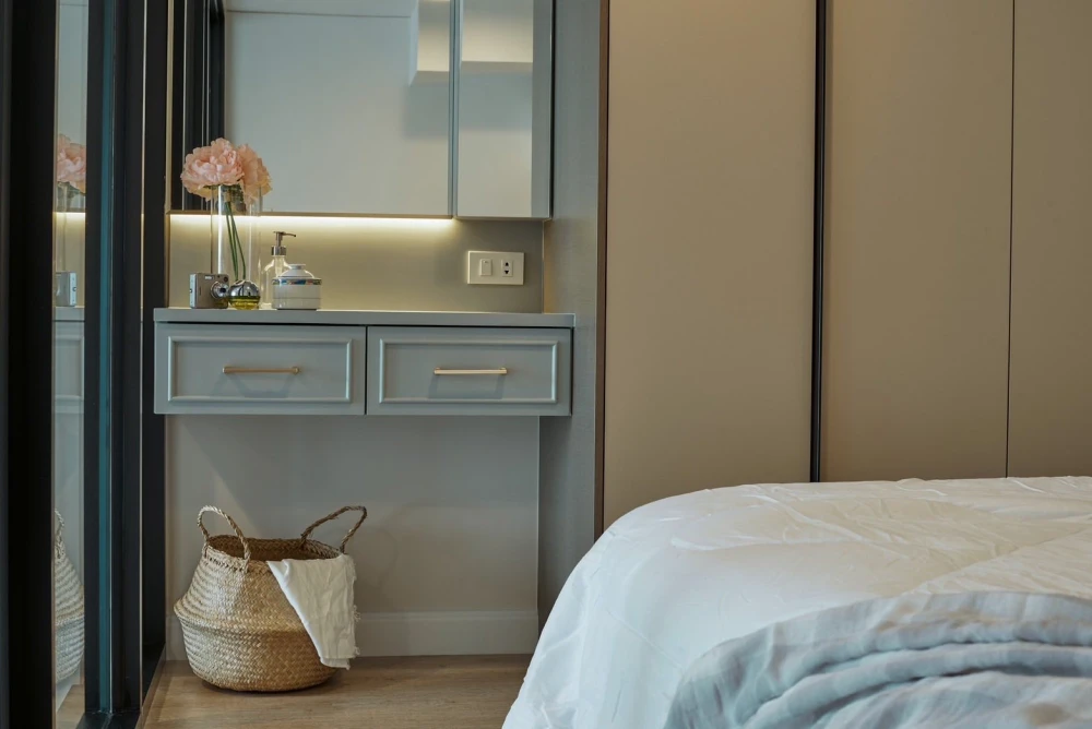 For sale, for rent, Ideo Sathorn-Wongwian Yai, 2-storey duplex room, fully furnished, ready to move in, well-built-in, hurry and reserve now, don't mi