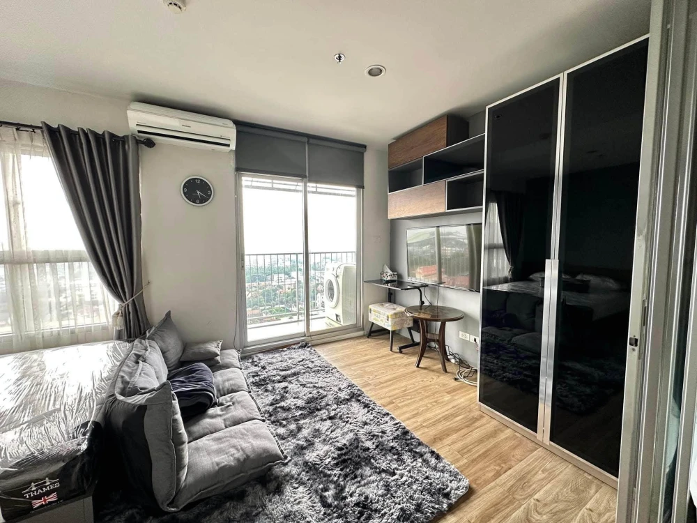 For sale or rent: ISSI Condo Suksawat, 1 bedroom, 1 bathroom, coordinating interior design, fully furnished. Book now!