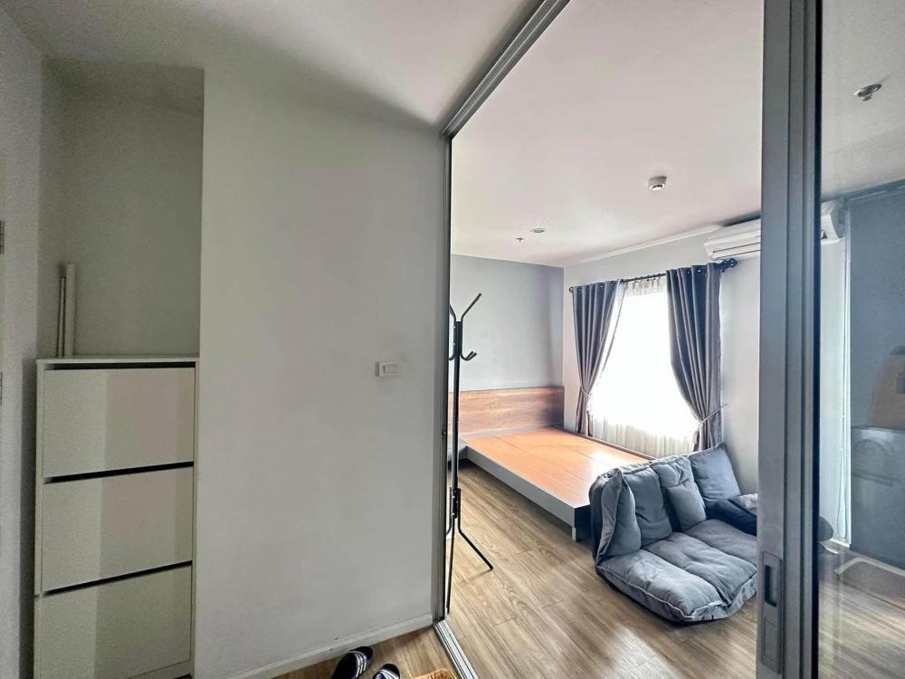 For sale or rent: ISSI Condo Suksawat, 1 bedroom, 1 bathroom, coordinating interior design, fully furnished. Book now!