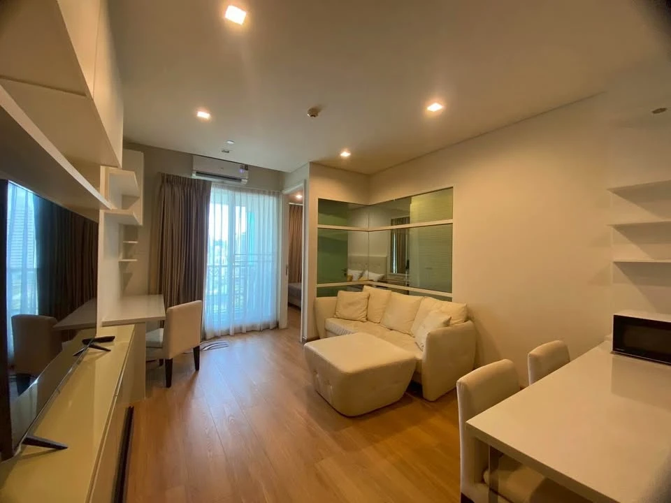 For sale or rent: IVY THONGLOR, 1 bedroom, 1 bathroom, spacious living area, beautiful unblocked view. Book now!