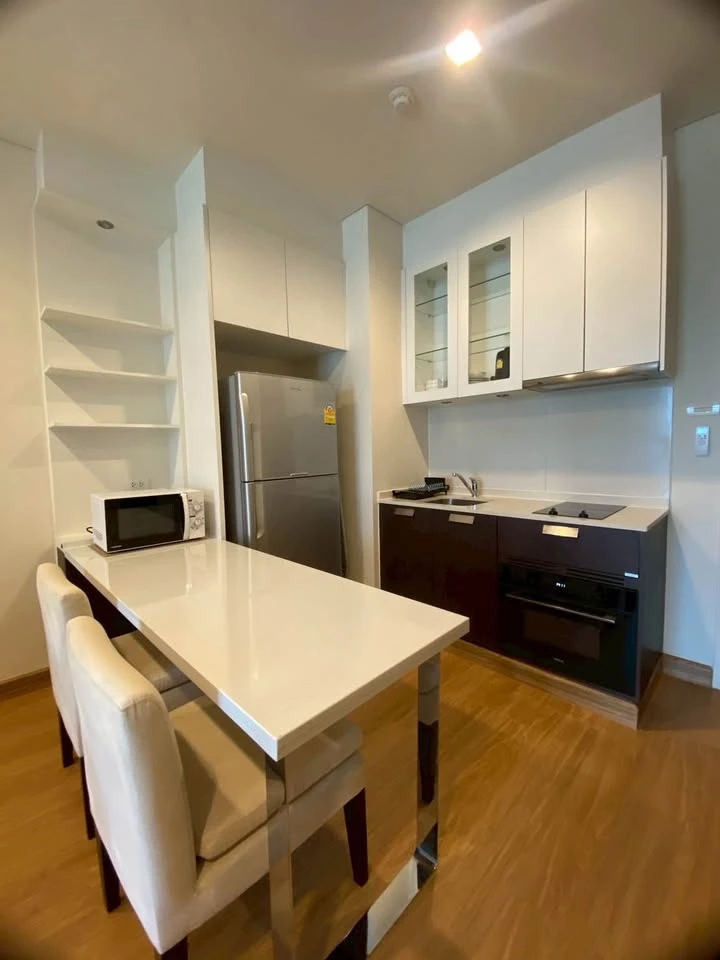 For sale or rent: IVY THONGLOR, 1 bedroom, 1 bathroom, spacious living area, beautiful unblocked view. Book now!