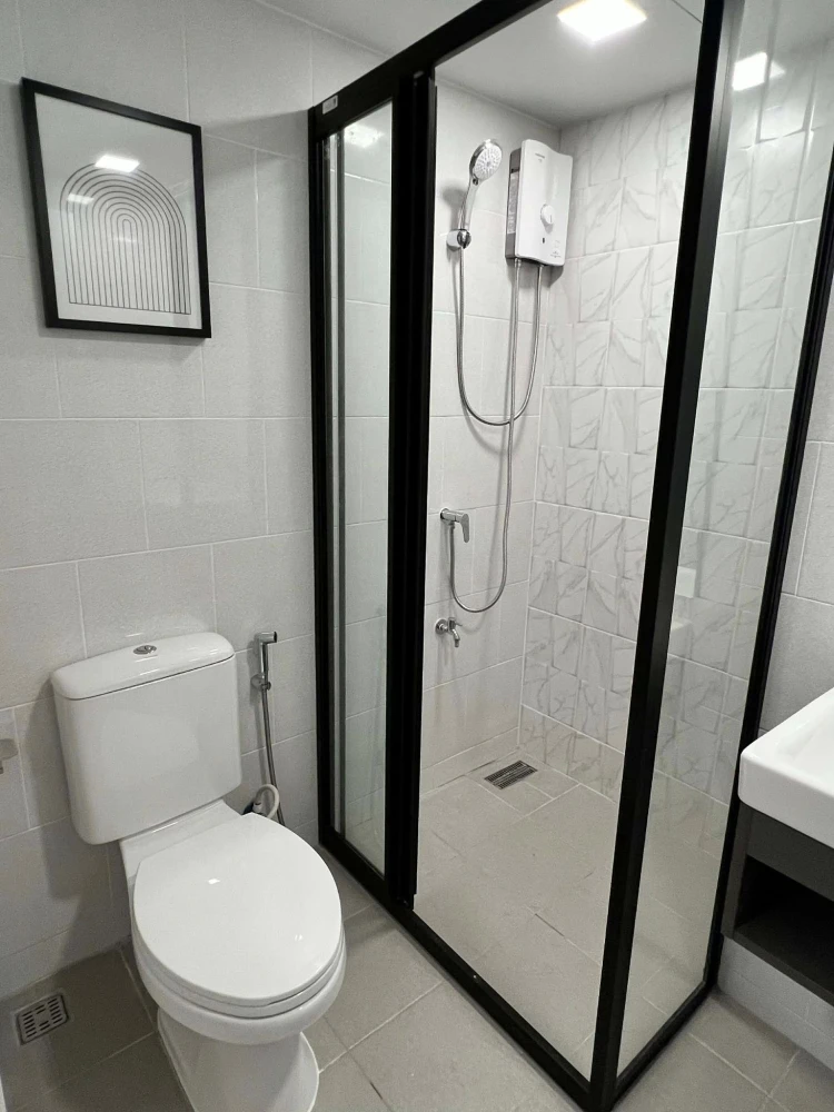 For sale or rent: Kave Ava, beautifully decorated minimalist-style room, great location, 2nd floor (not hot). Don't miss out!