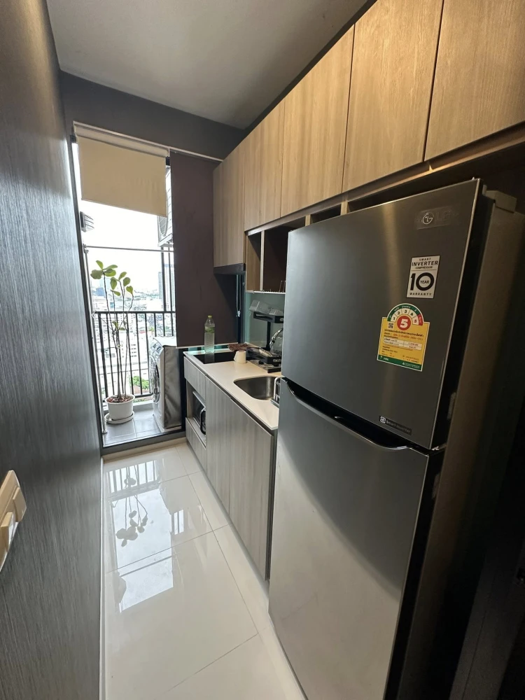 For sale, for rent Knightsbridge Collage Ramkhamhaeng, beautifully decorated room, with good wallpaper, great price, book now.