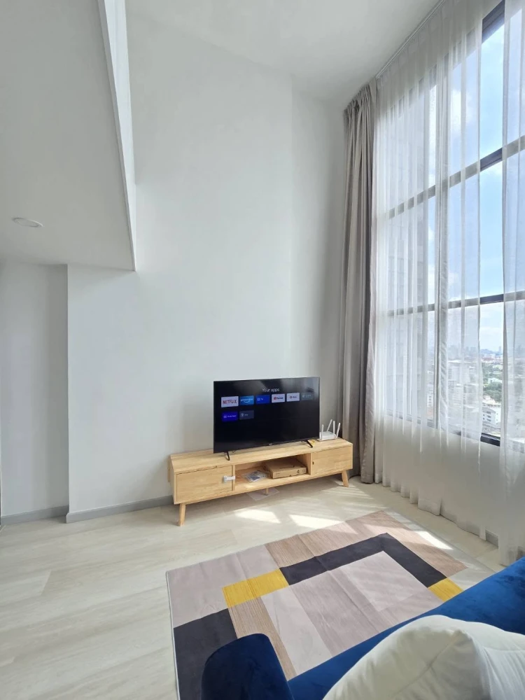 For sale or rent: Knightsbridge Prime Sathorn, Duplex unit, very high floor, incredibly spacious. A must-have!