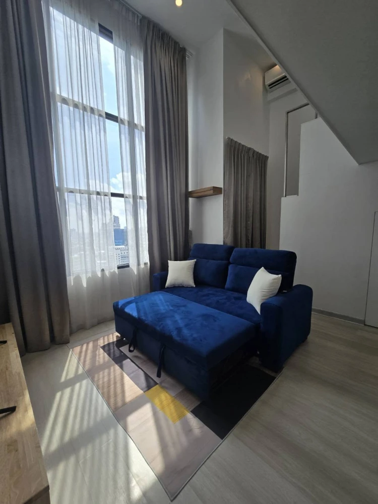 For sale or rent: Knightsbridge Prime Sathorn, Duplex unit, very high floor, incredibly spacious. A must-have!
