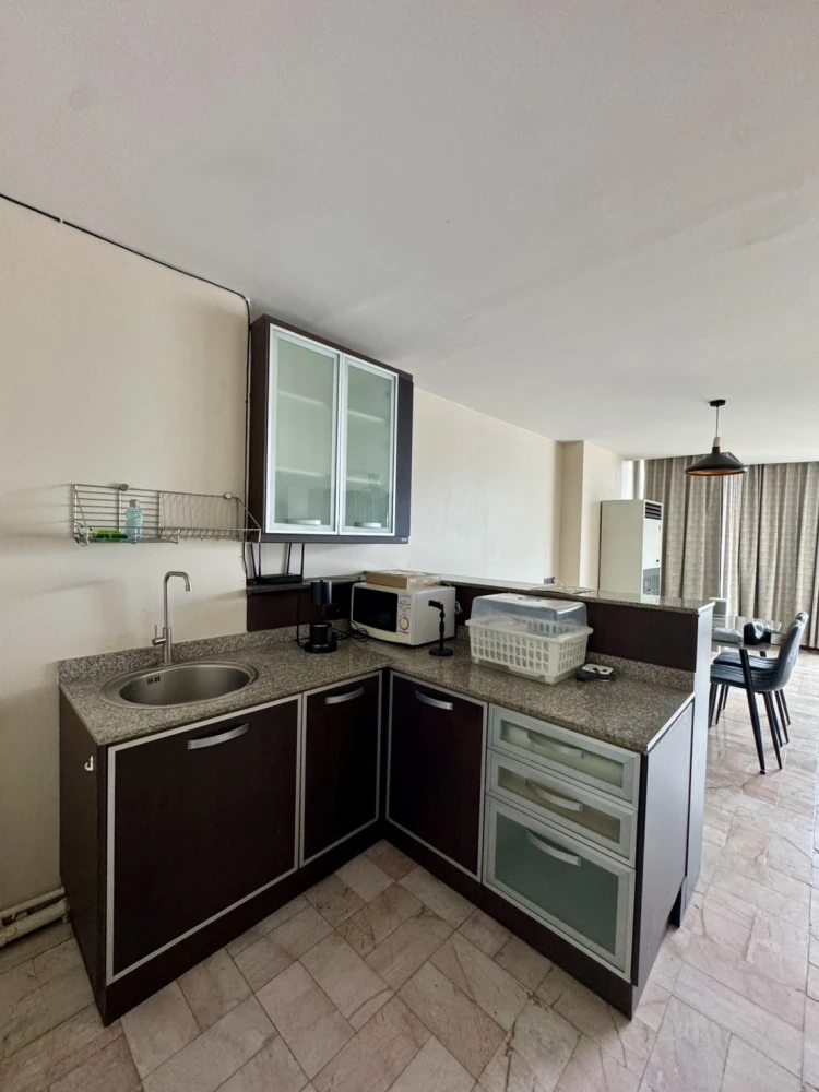 For sale, for rent: La Maison Phaholyothin 24, spacious room, lots of usable space. If you don't book, you'll regret it later.