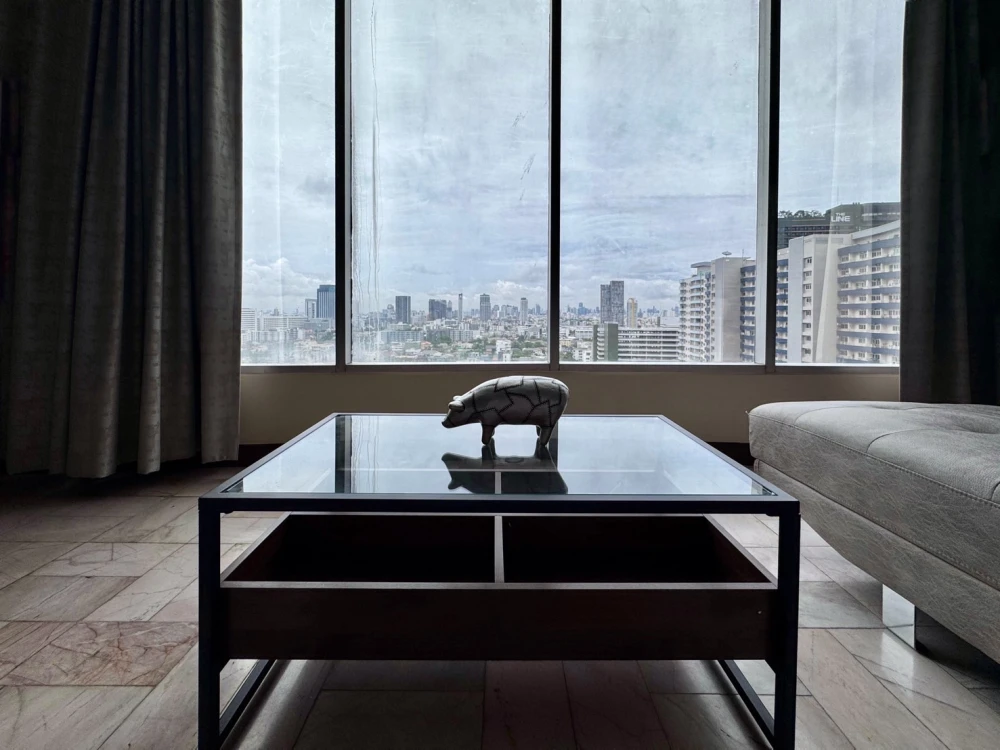 For sale, for rent: La Maison Phaholyothin 24, spacious room, lots of usable space. If you don't book, you'll regret it later.