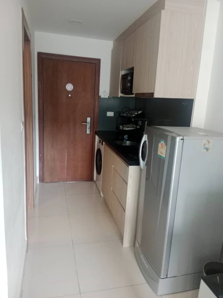 For sale or rent: Laguna Beach Resort 2 (Jomtien), swimming pool view room, fully furnished, ready to move in immediately.