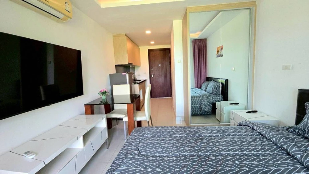 For sale or rent: Laguna Beach Resort 3 - The Maldives Studio room, good location, fully furnished, reserve now!