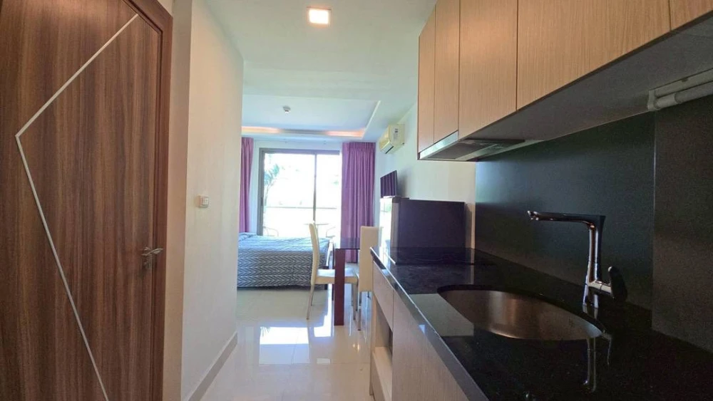 For sale or rent: Laguna Beach Resort 3 - The Maldives Studio room, good location, fully furnished, reserve now!