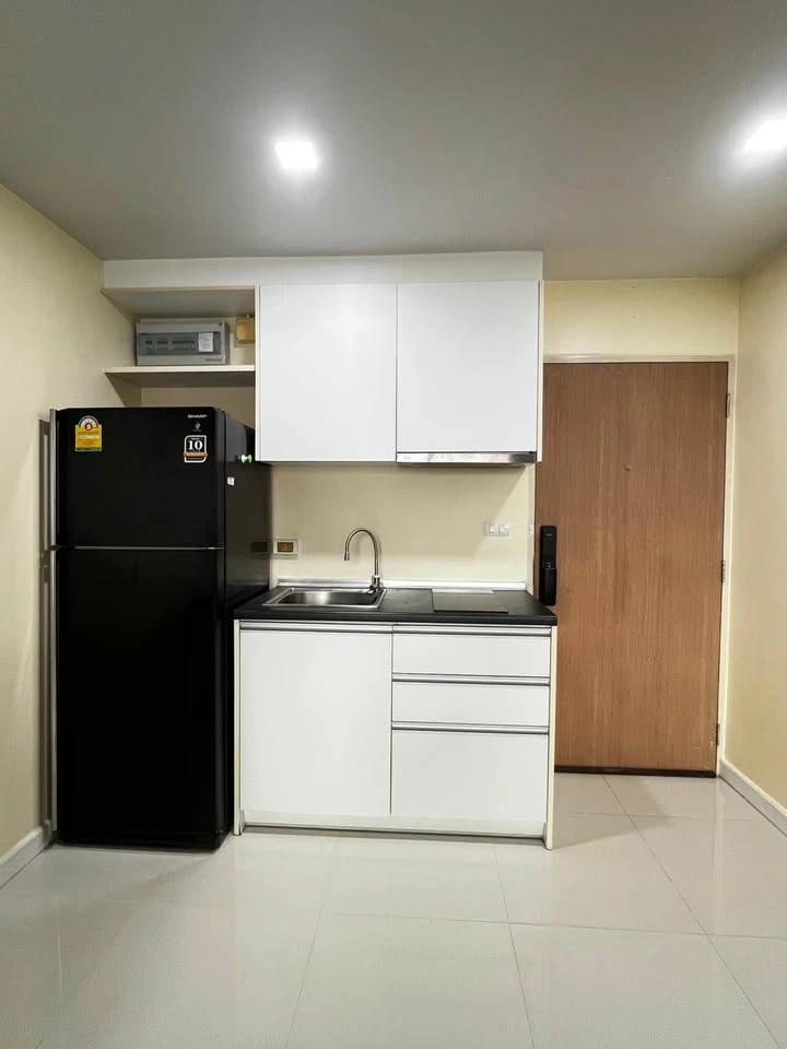 For sale or rent: Le Cote Sukhumvit 14. Unobstructed view, good ventilation, no tall buildings blocking the view. Fully furnished with appliances (rea